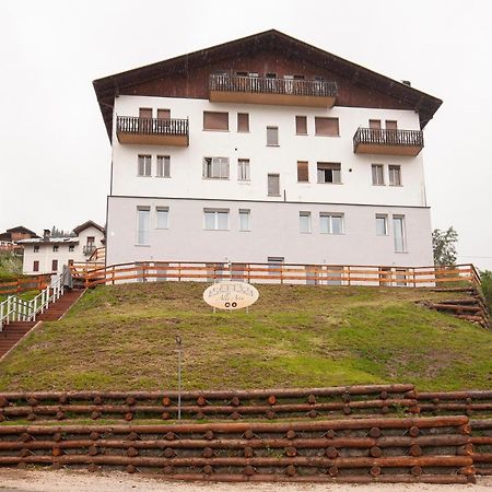 Hotel Alle Arce Domegge di Cadore Exterior foto